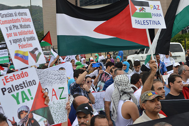 Comunidad palestina en Valencia marchó en rechazo de genocidio contra la Franja de Gaza 