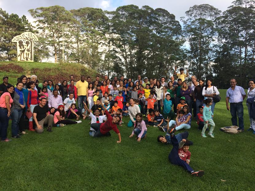 Niños y jóvenes del programa Órbita CI-130