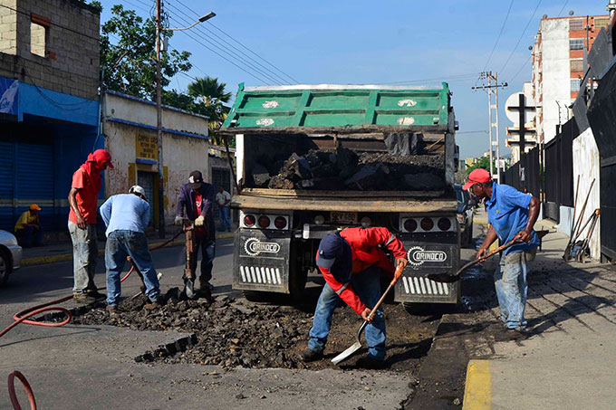  Alcaldía de Guacara continúa rehabilitación de vías del municipio