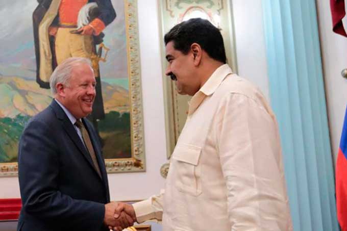 Thomas Shannon Subsecretario de EEUU se reunió con Maduro
