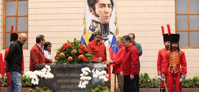 Maduro honores