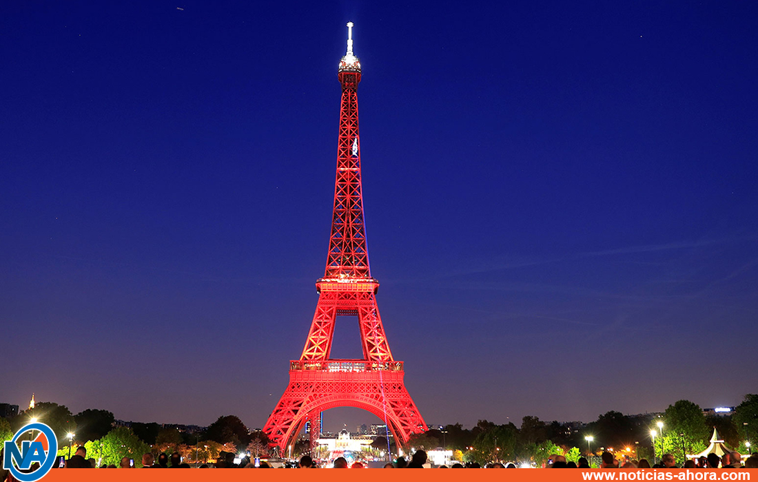  Torre Eiffel 130 años