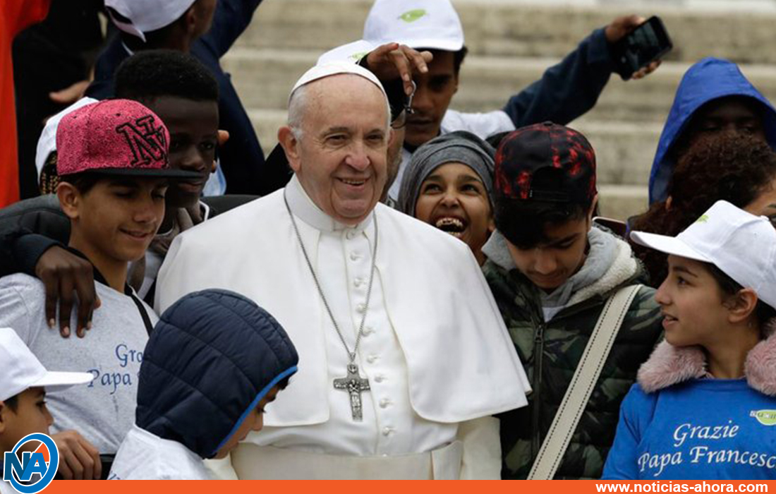 Papa Francisco niños refugiados