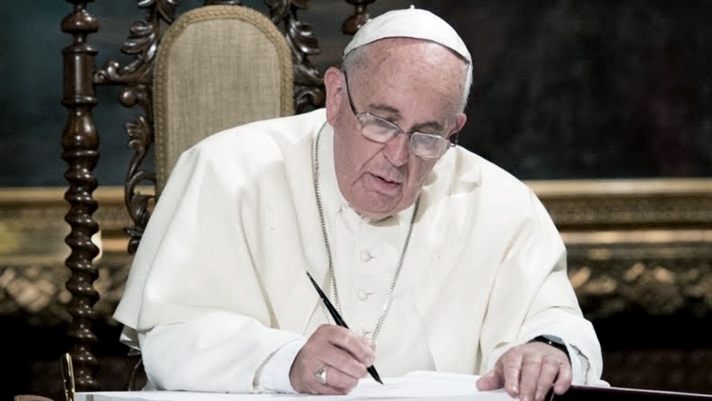 Papa Francisco donó un millón de euros - noticias ahora
