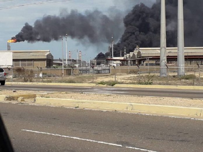 incendio refinería EL Cardón - Noticias Ahora