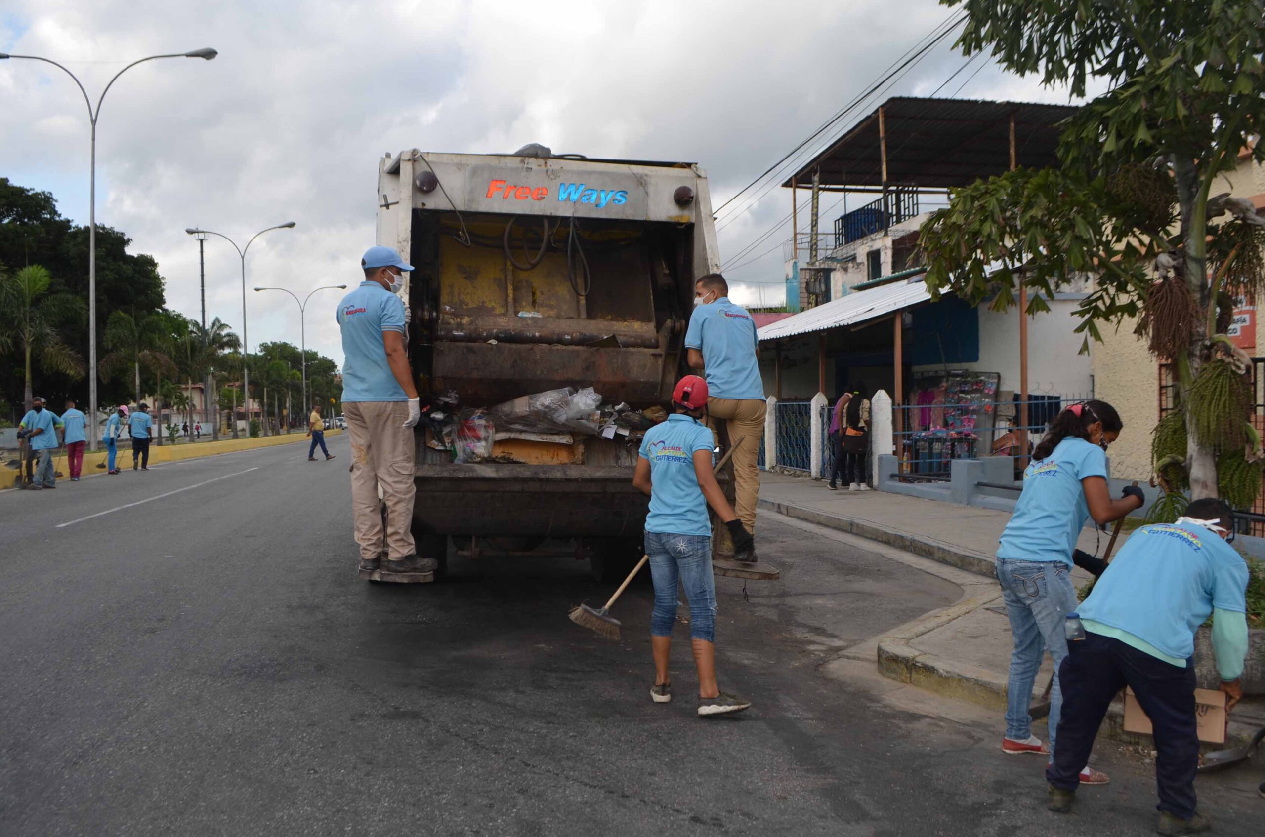Toneladas de desechos Naguanagua - noticias ahora