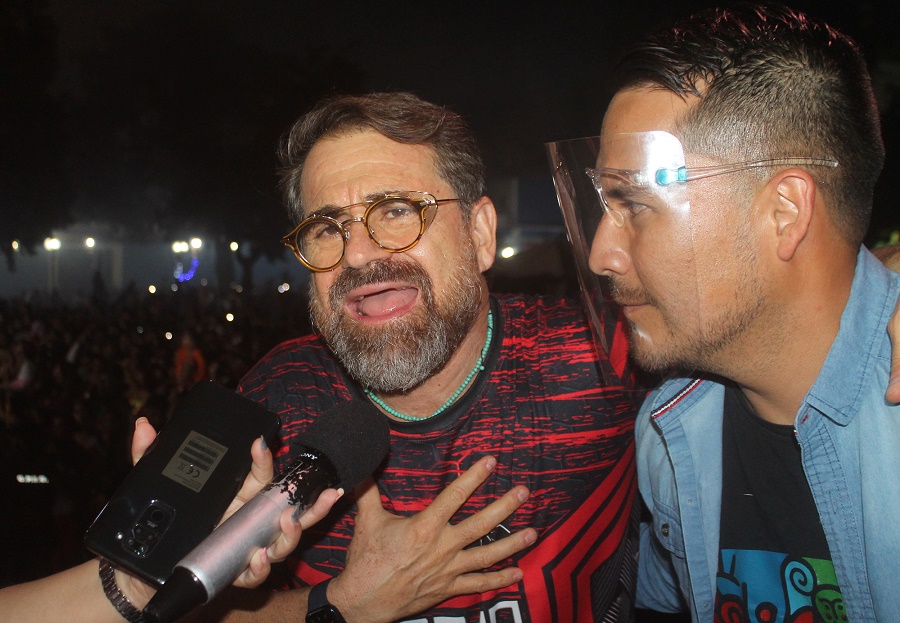 Lacava y Castañeda encendieron la Navidad 