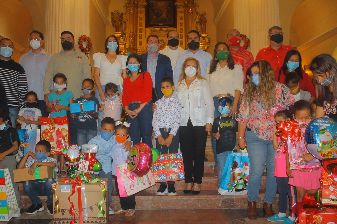 Viste a un niño en Navidad