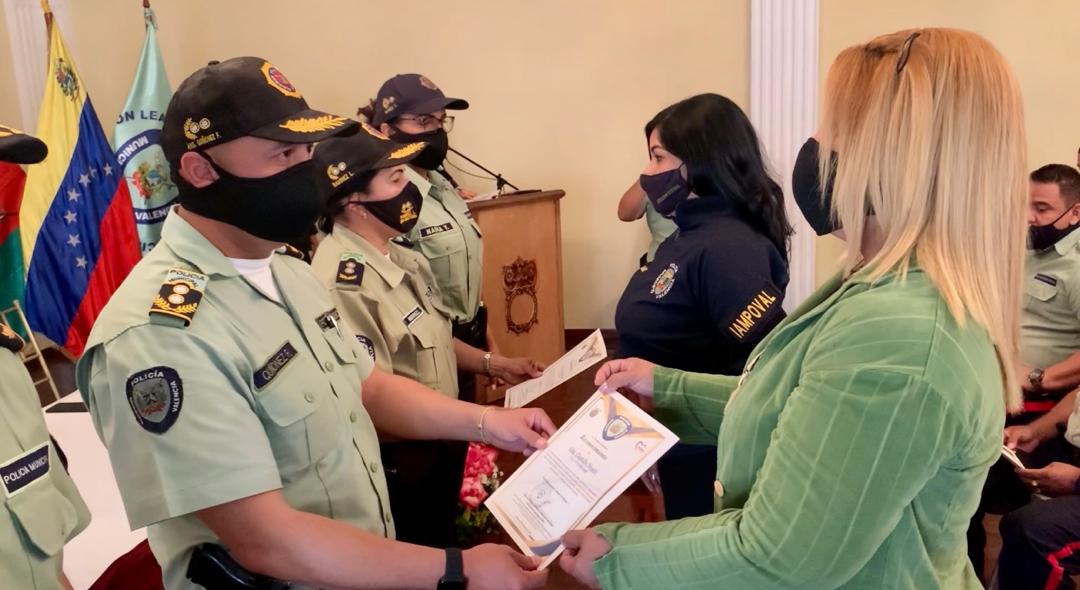 funcionarios de Iampoval fueron ascendidos