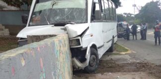 Choque de gandola y autobús en La Guaira - NA
