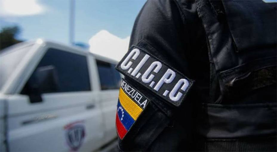 Muere joven dentro de un transporte público