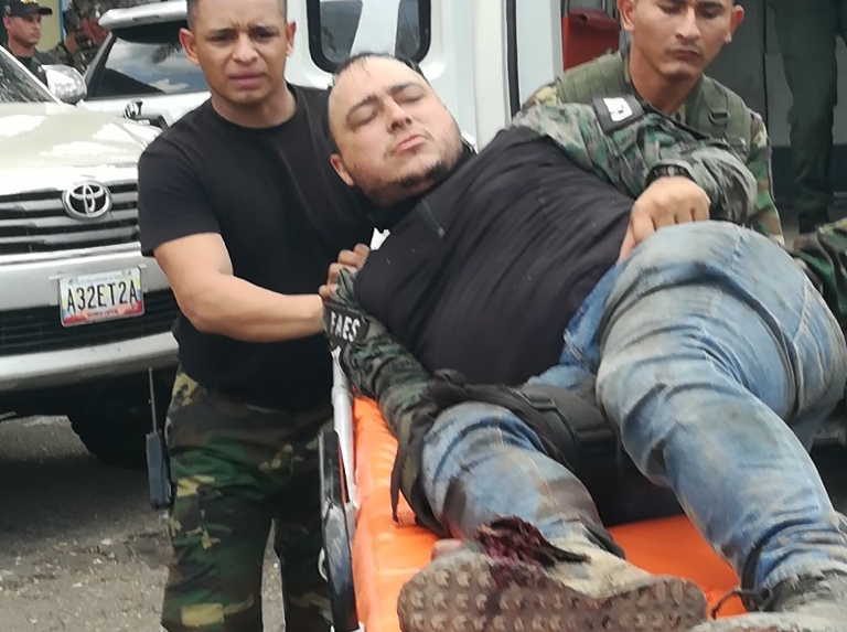 Colombia ataca a Venezuela con armas largas - NA