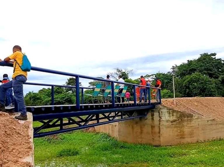 Inauguran puente en Las Trincheras - NA
