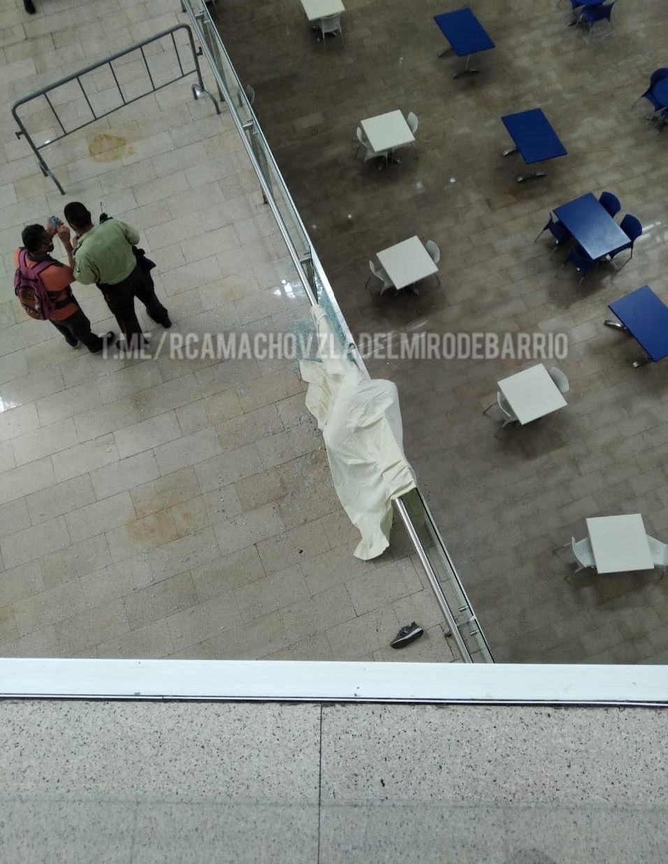 Sujeto cae del quinto piso del CC Millenium