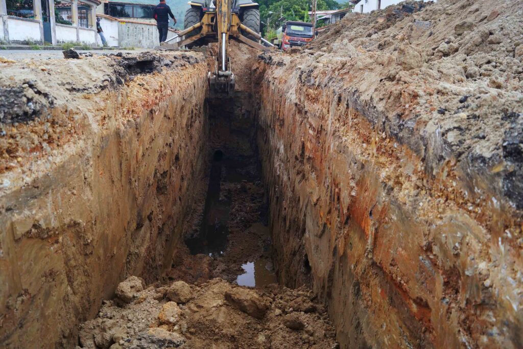 sustitución de tubería de aguas en La Campiña