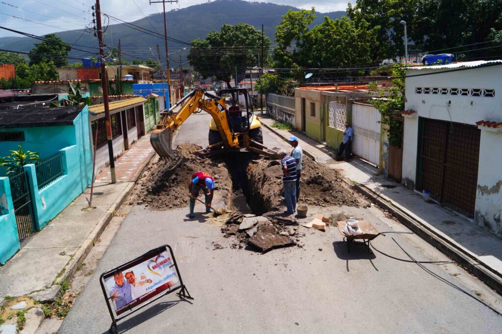 mantenimiento de drenajes en barrio unión
