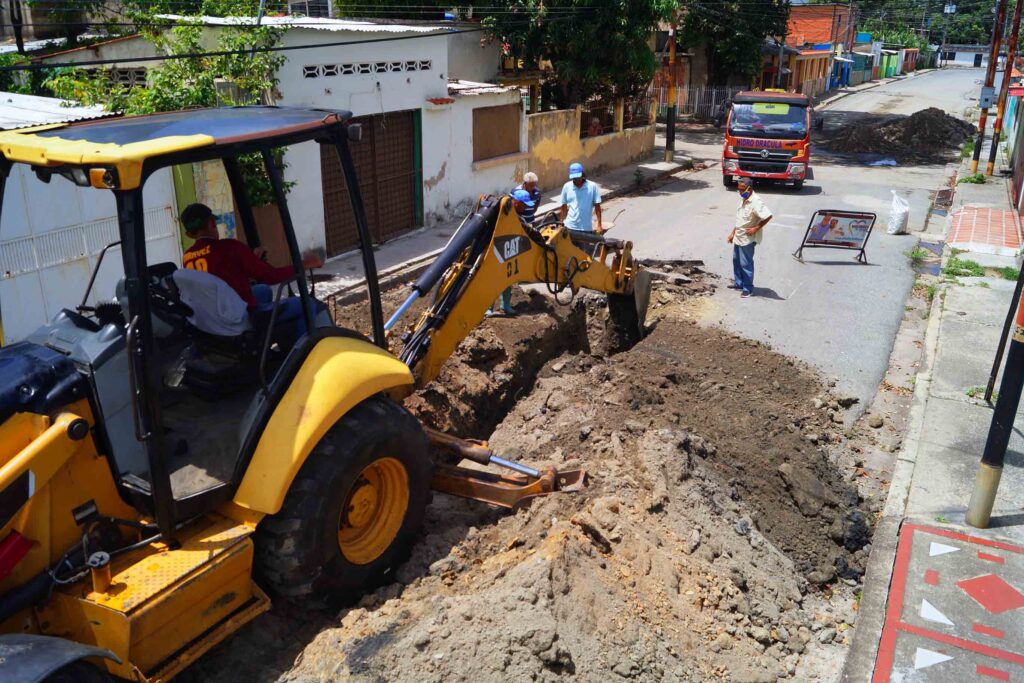mantenimiento de drenajes en barrio unión