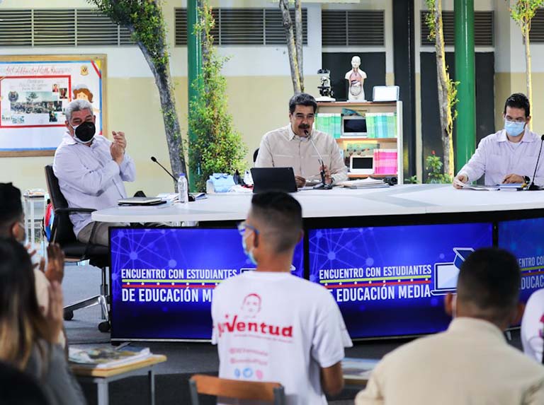 becas para estudiantes de Educación Media - NA