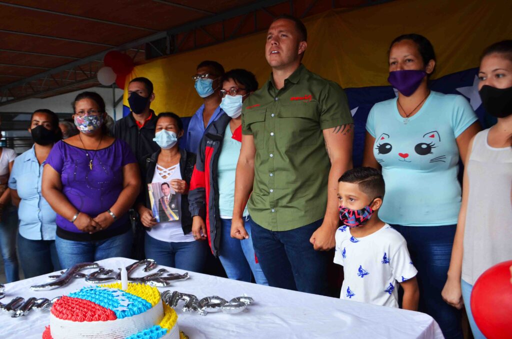 Gustavo Gutiérrez celebró aniversario de Chávez