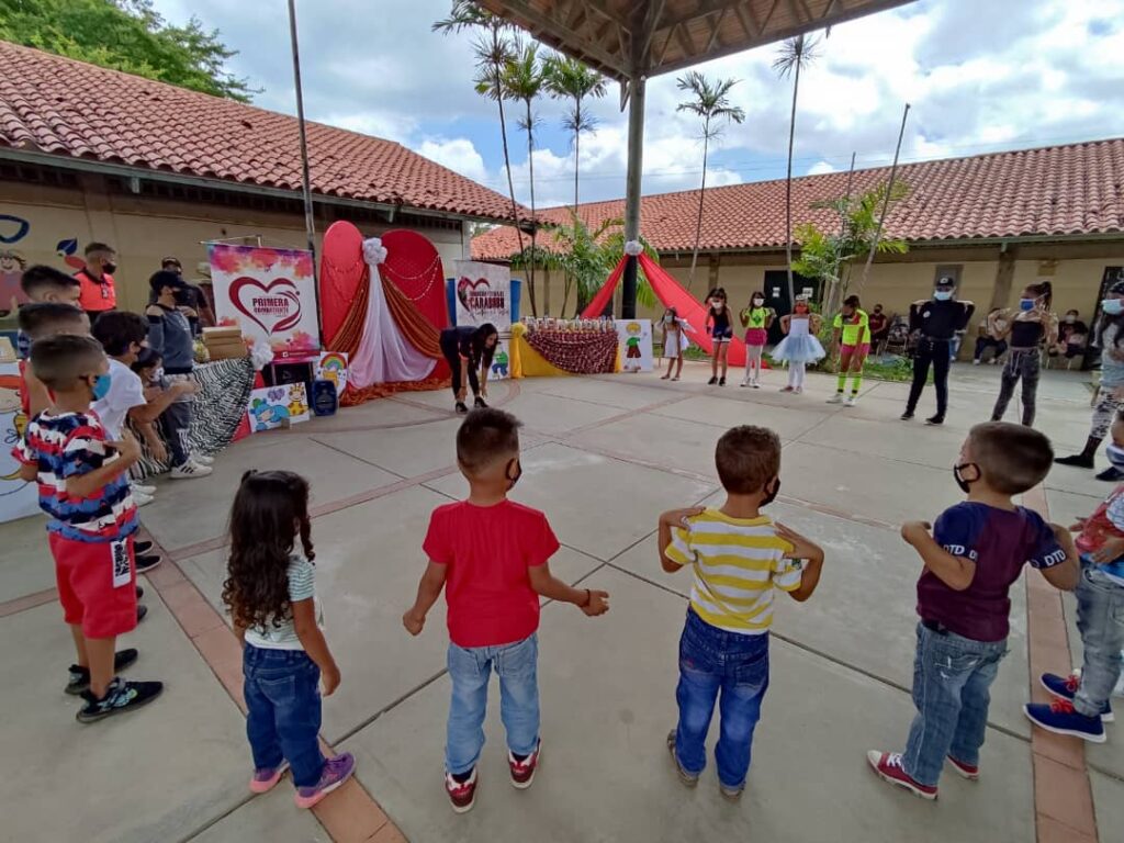 Gobierno de Carabobo entregó juguetes