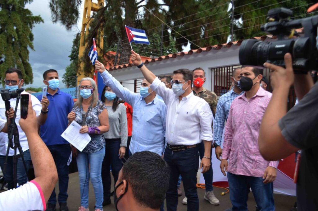 Lacava exigió respeto al pueblo cubano