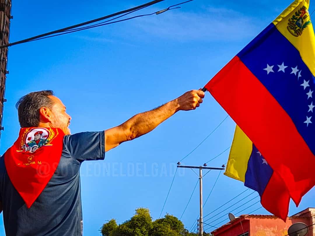 Vielma Mora y Miguel Flores
