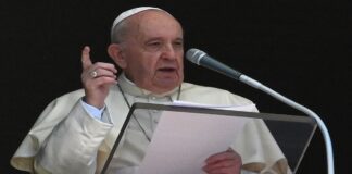 Papa Francisco ora por víctimas en Mérida