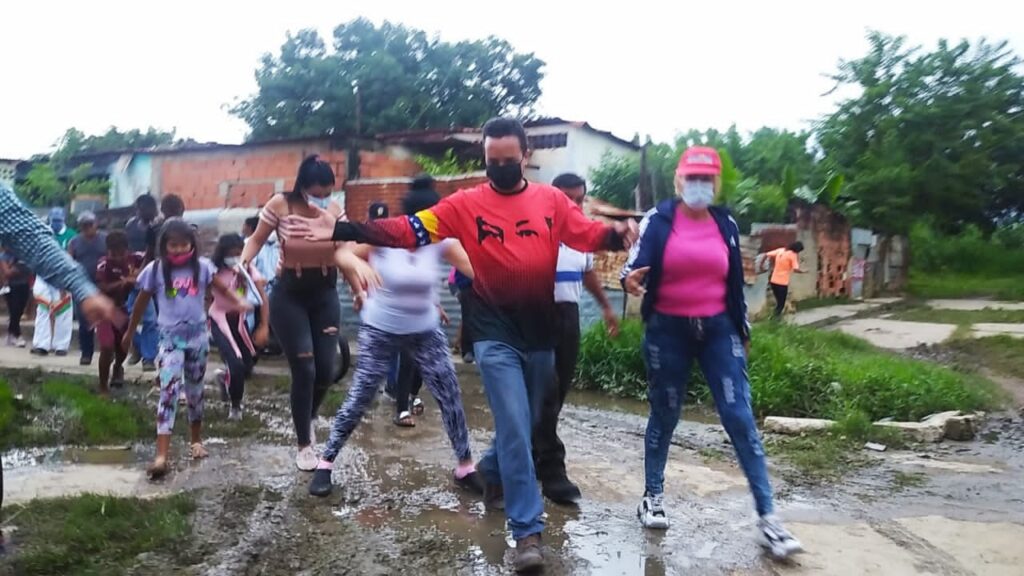 Miguel Flores precandidato