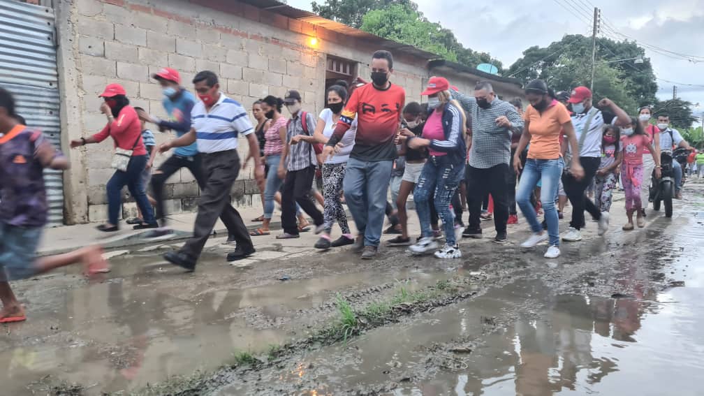 Miguel Flores precandidato