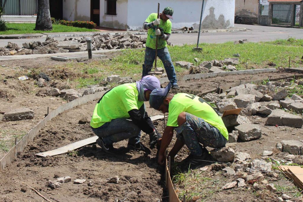 rehabilitación de cancha deportiva en La Campiña 