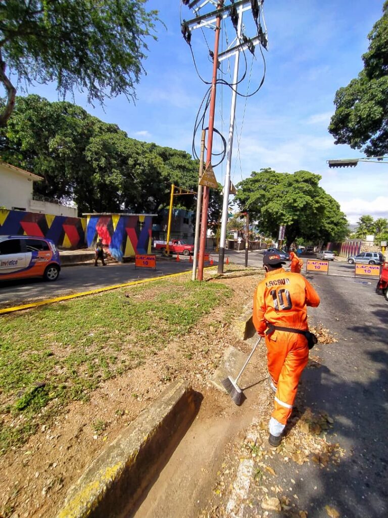 Lacava despliega trabajos de saneamiento
