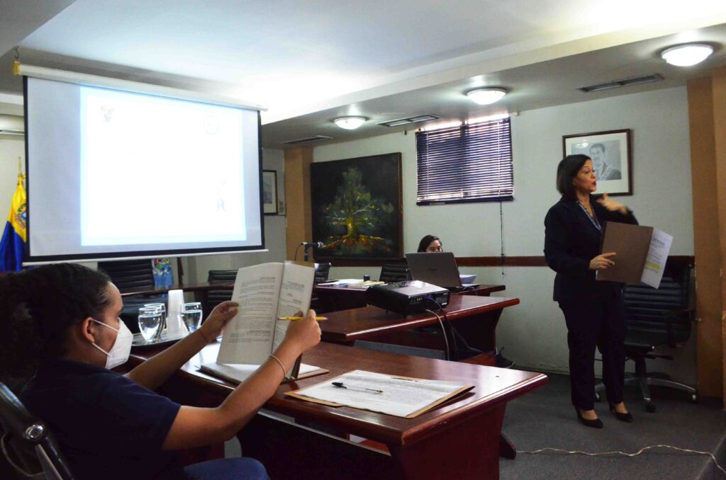 Contraloría de Naguanagua dictó taller de formación 