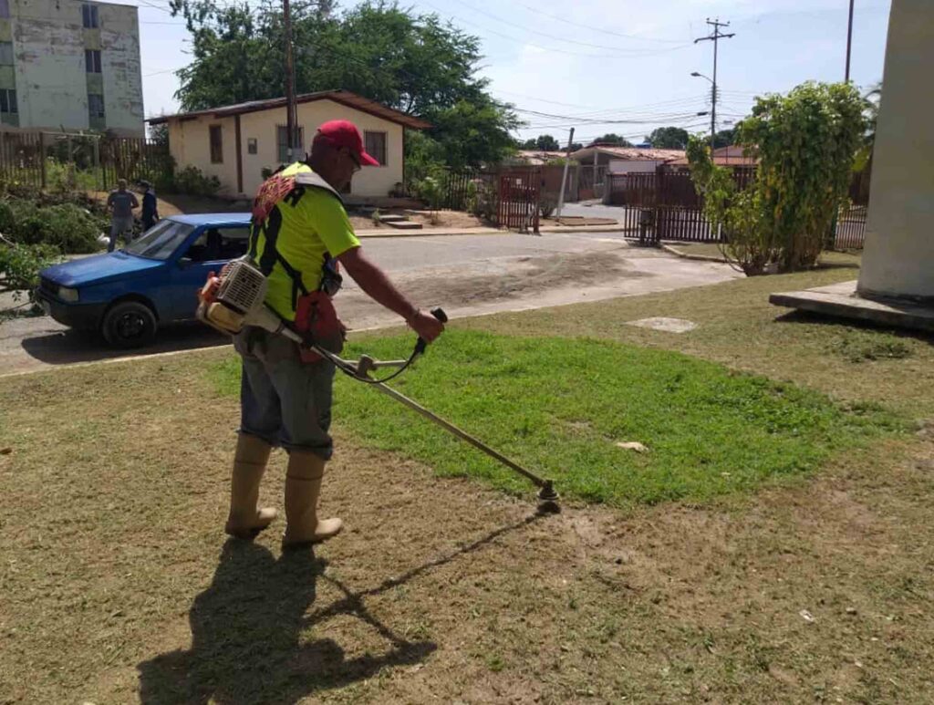 despliegue especial de saneamiento en Morón