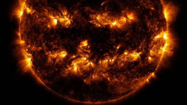  Sol parece calabaza de Halloween