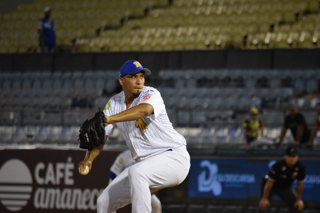 Magallanes se impuso a Tiburones