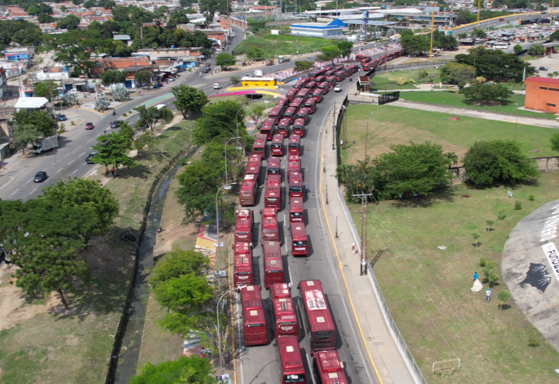 Lacava entregó unidades a TransCarabobo (1)