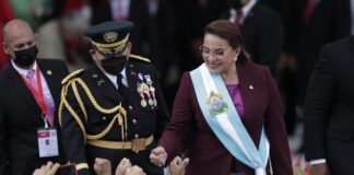 Xiomara Castro califica de "hecho histórico" su toma - NA