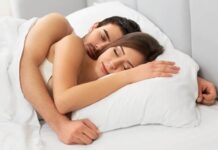 Dormir desnudo en pareja - Noticias Ahora