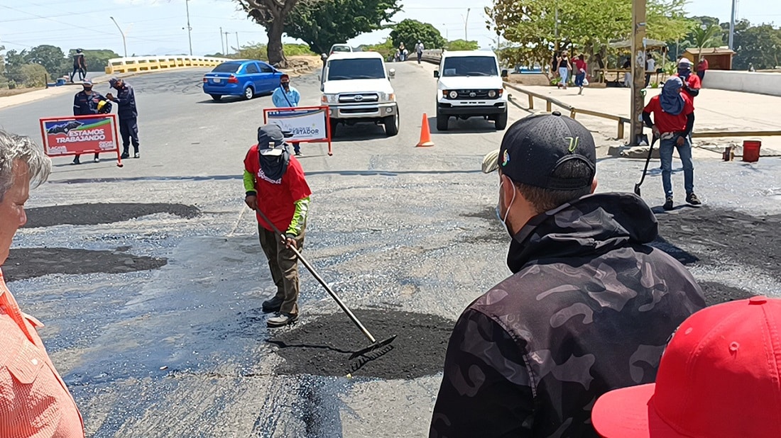 700 toneladas de asfalto en Libertador - 700 toneladas de asfalto en Libertador