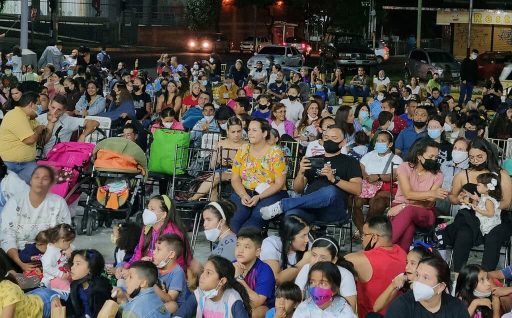 Nasar Dagga Cine Bajo Las Estrellas