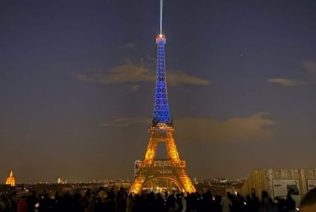 Monumentos del mundo iluminan Ucrania -Monumentos del mundo iluminan Ucrania