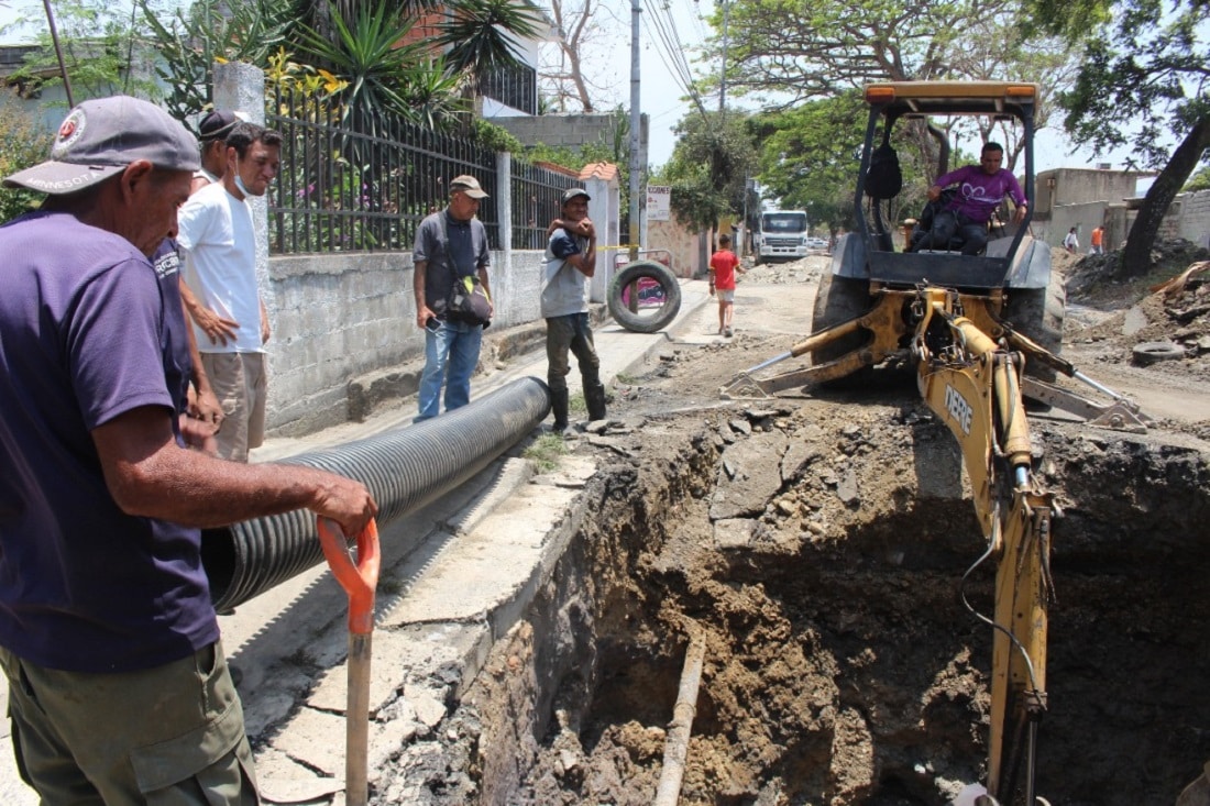 Sustitución de tubería de aguas servidas