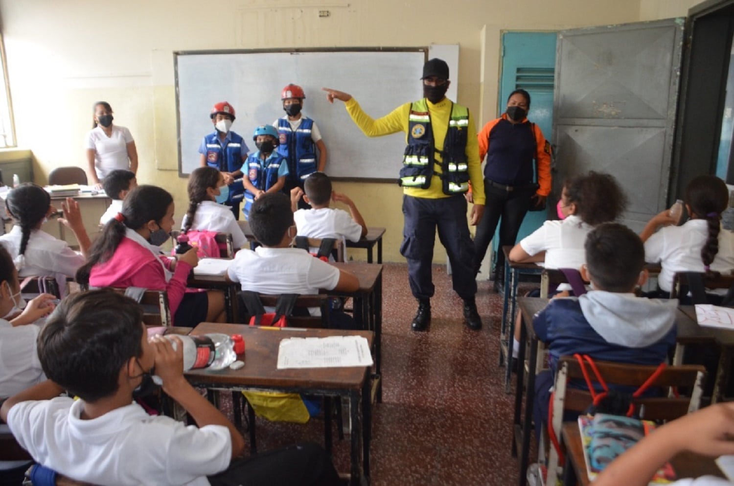 taller de prevención sísmica en planteles