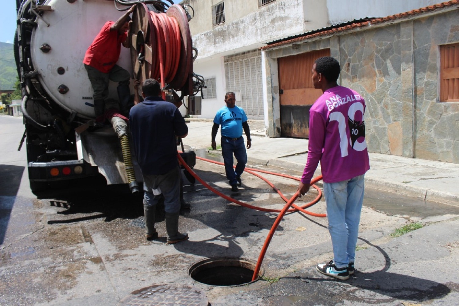 limpieza de colectores de aguas servidas