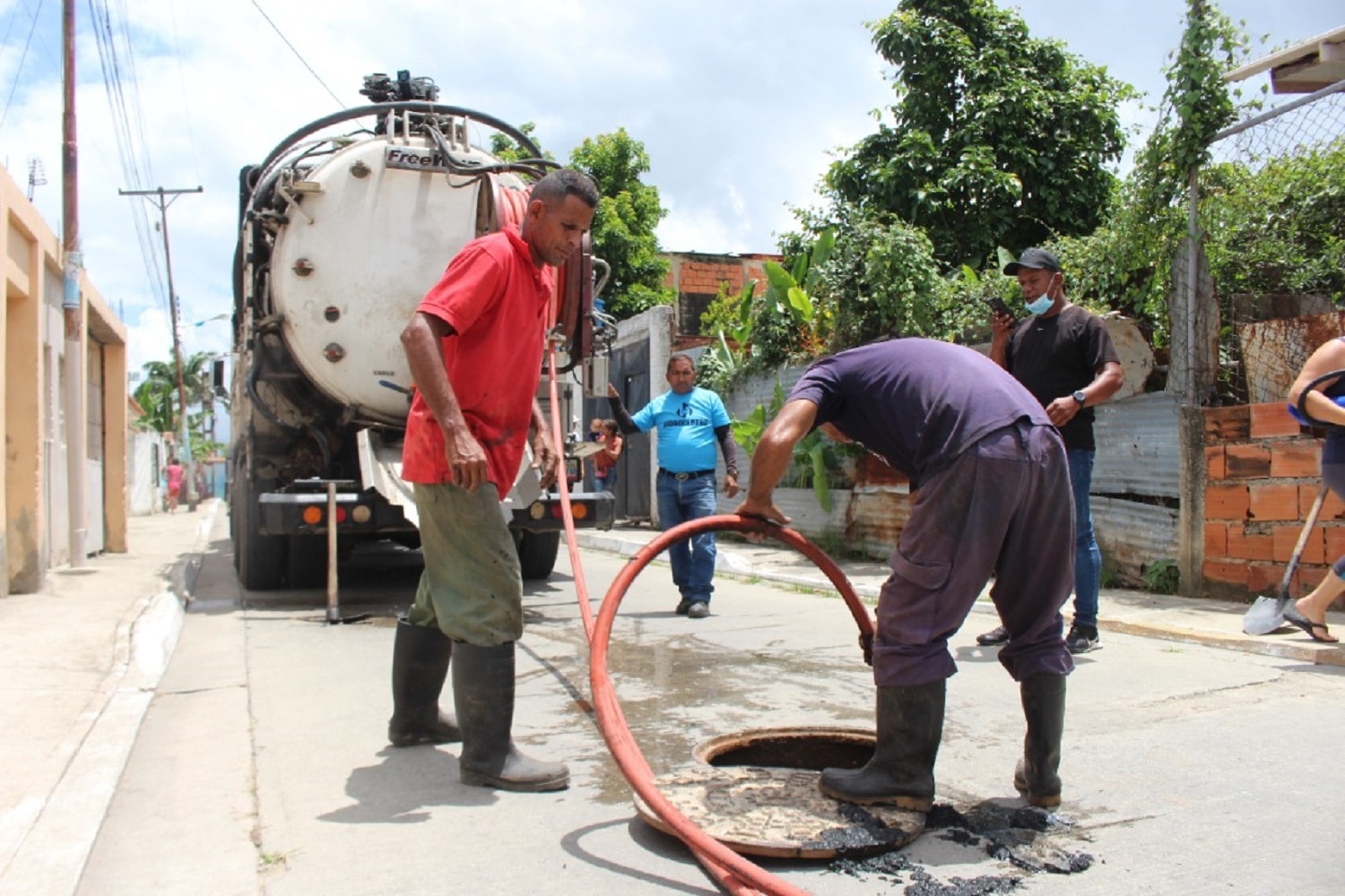 limpieza de colectores de aguas servidas