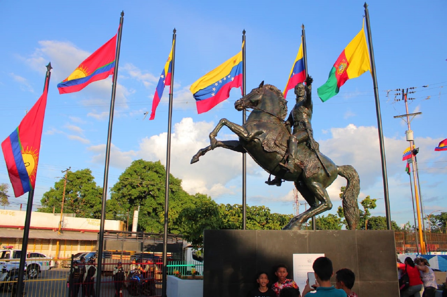 La Plaza Bolívar de Miguel Peña