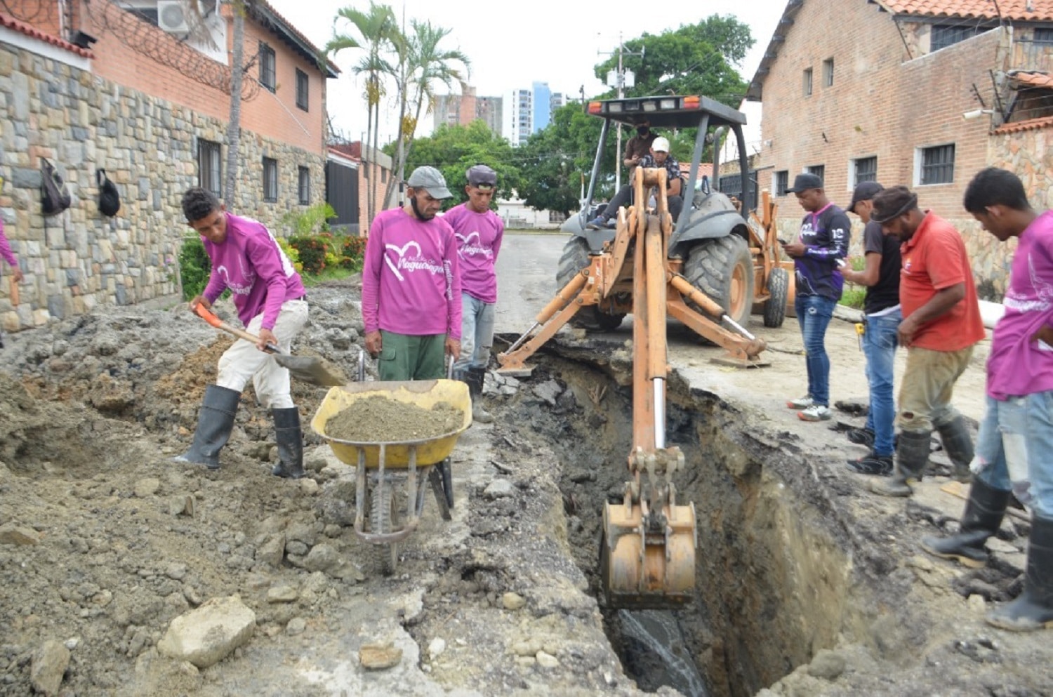 Sustitución de tubería de aguas servidas